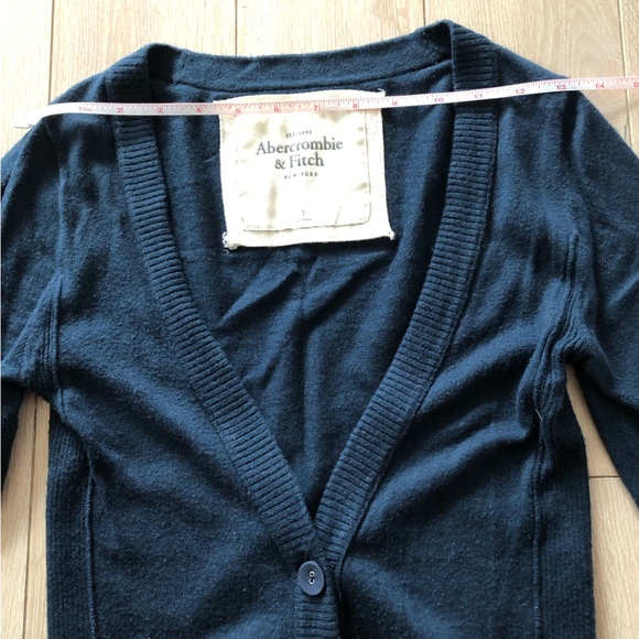 Abercrombie & Fitch Y2K Logo Pocket Light Cardigan in Navy Size S - Picture 2 of 11